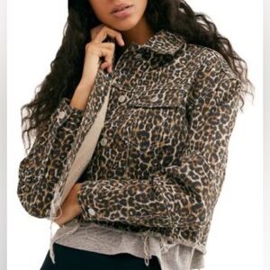 VOLCOM Super Stoney Cropped Denim Jacket Leopard Print size Medium